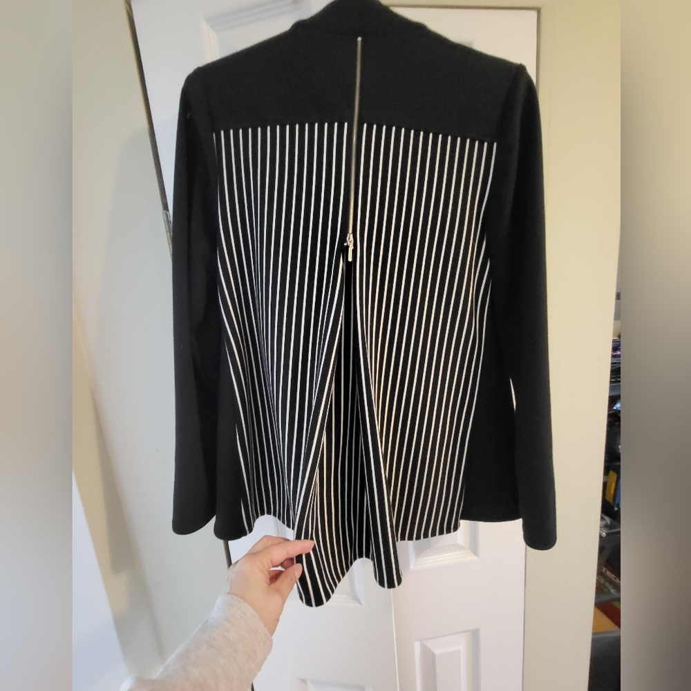 Chicos Blazer - Picture 3 of 4